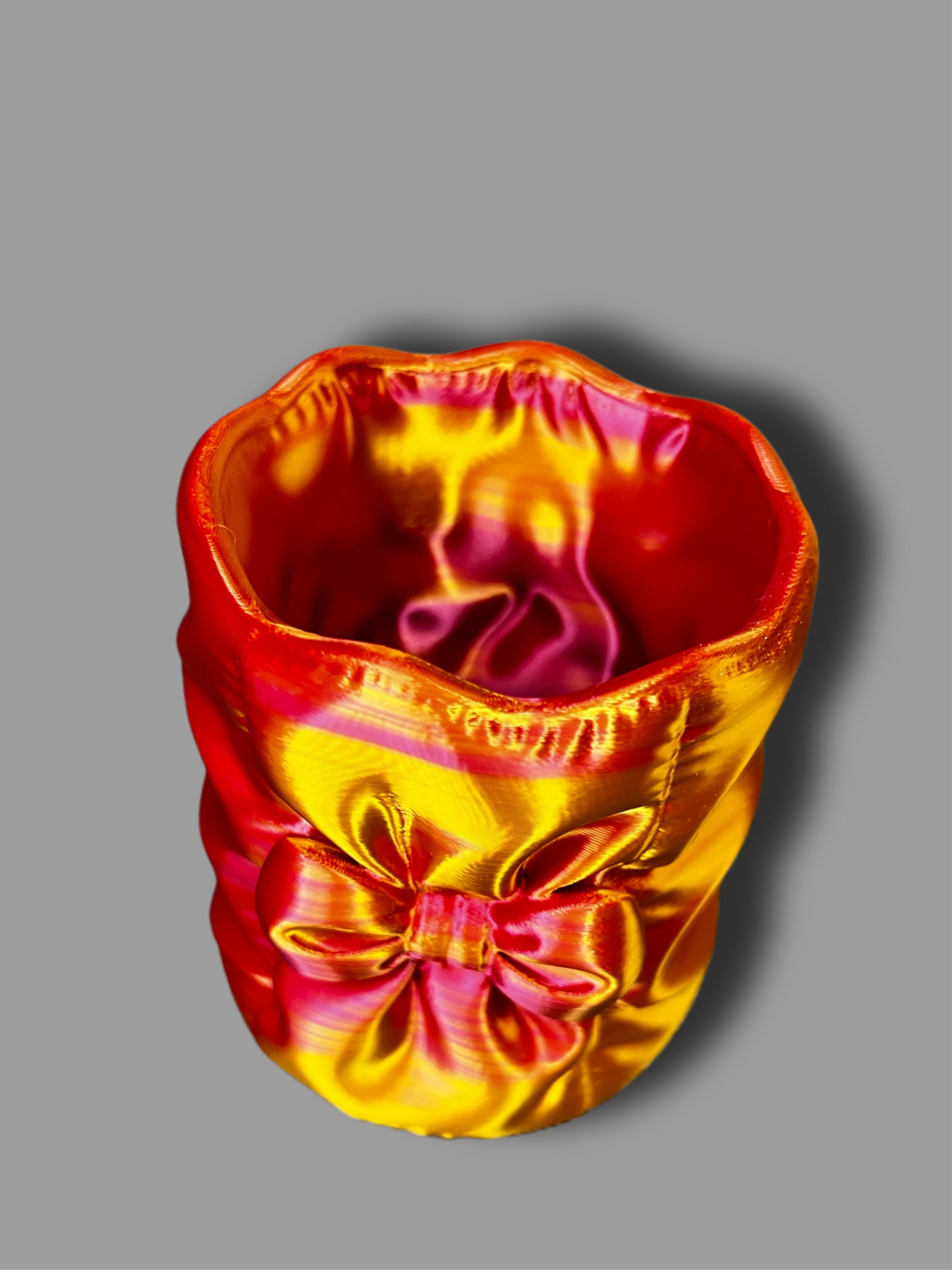 3D Nyomtatott Sminkecset Tartó – Piros-Arany Masnis Design