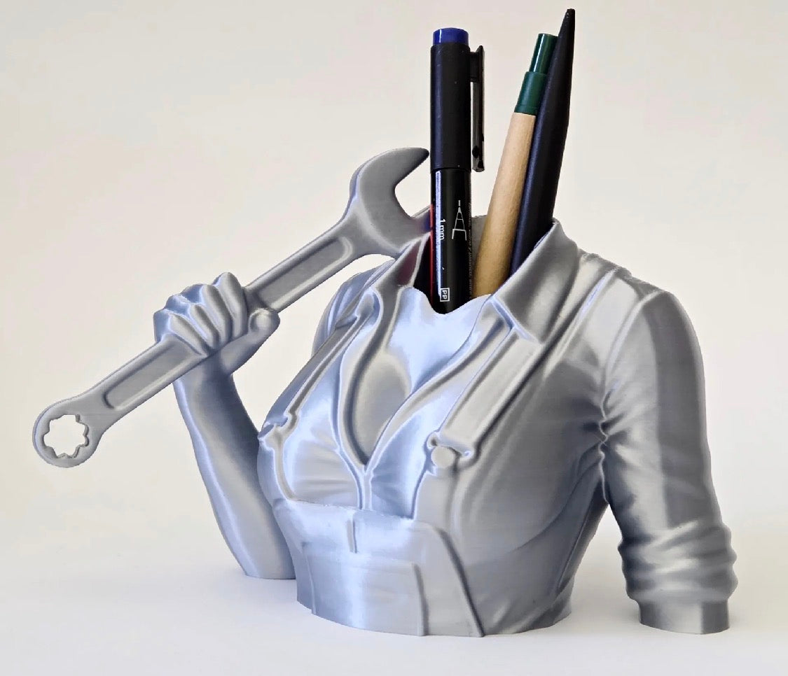 Szerelő figura tolltartó