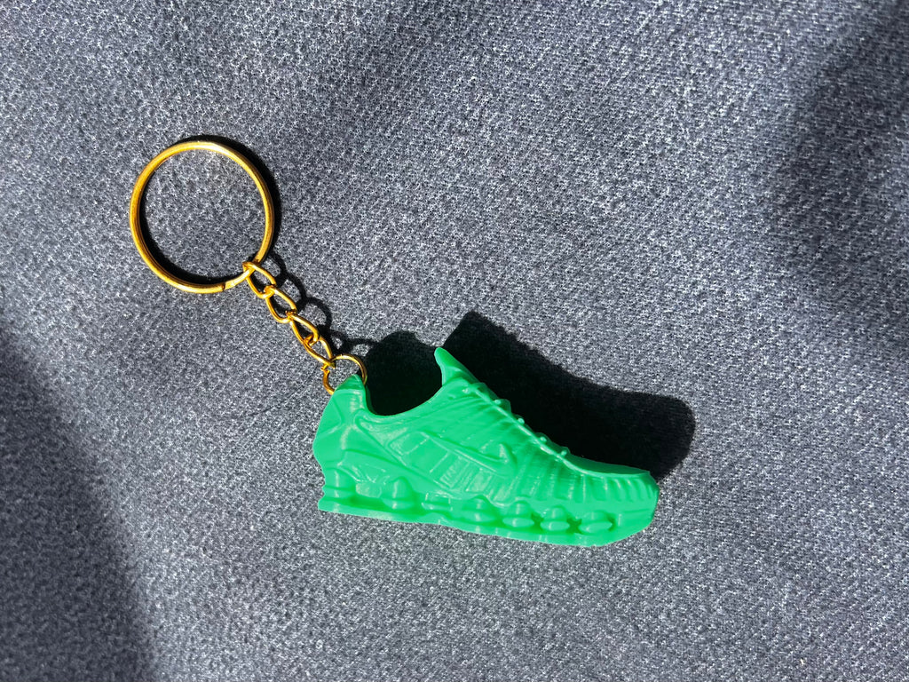Sneaker Kulcstartó – 3D Nyomtatott Cipő Medlón (Zöld)