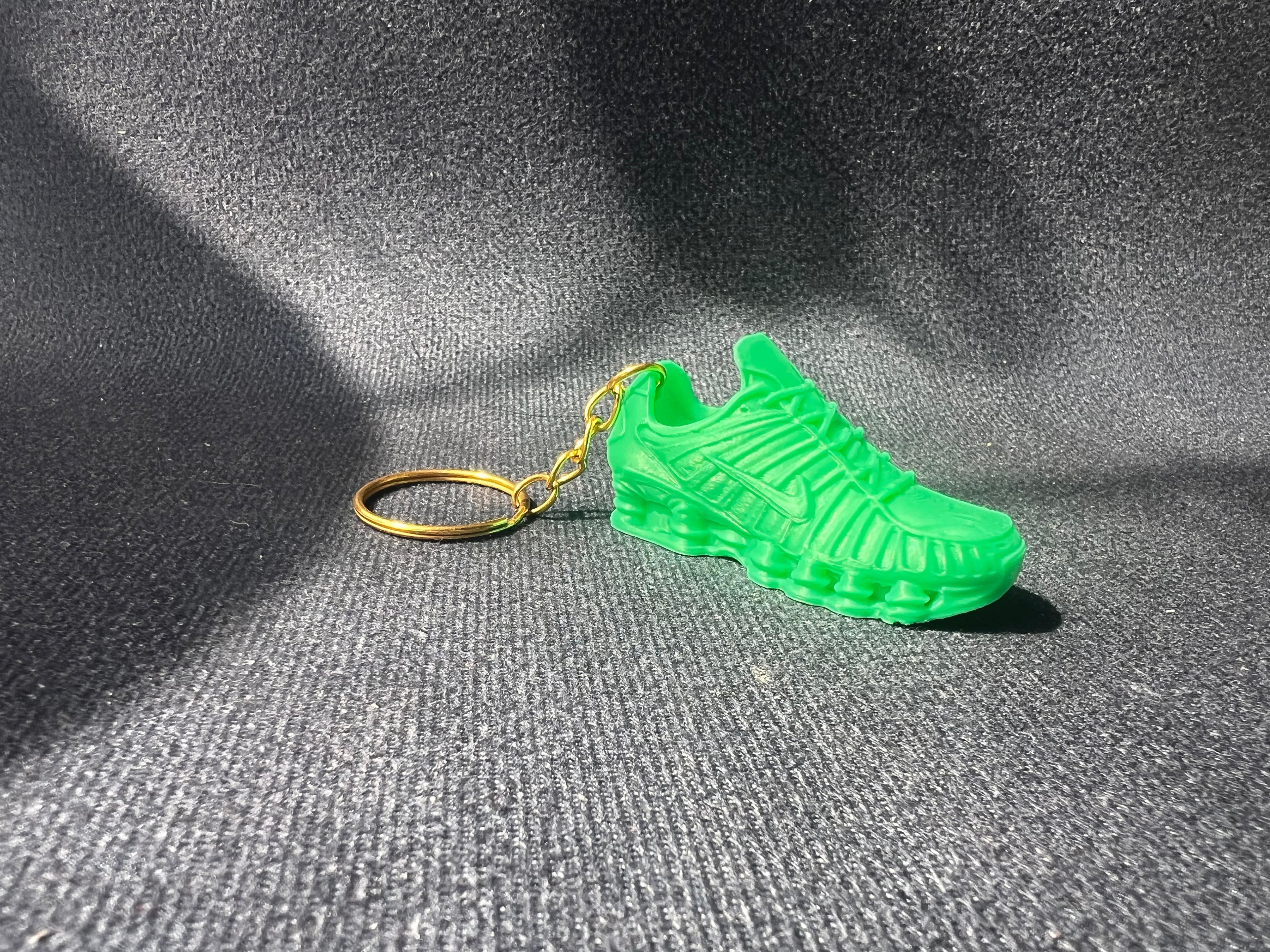Sneaker Kulcstartó – 3D Nyomtatott Cipő Medlón (Zöld)