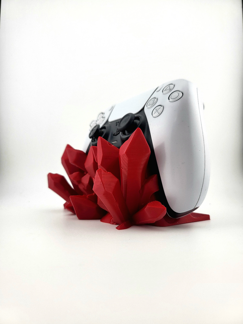 PS5 Kontroller Állvány – Kristály Design (3D nyomtatott)