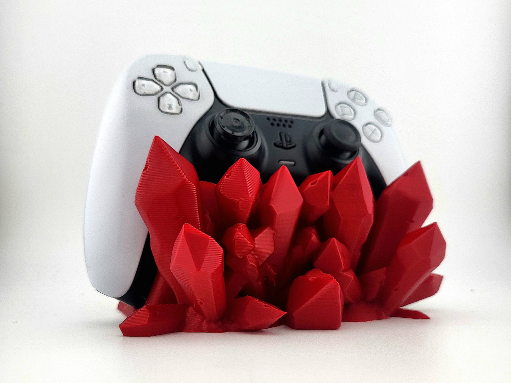 PS5 Kontroller Állvány – Kristály Design (3D nyomtatott)